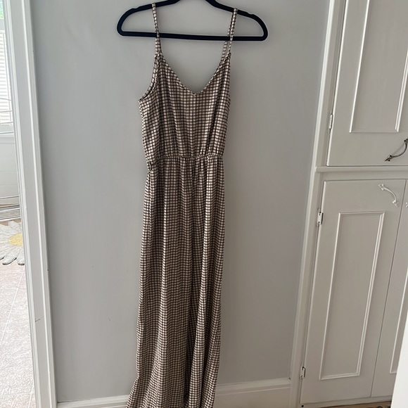 H&M checkered beige jumpsuit - Picture 2 of 4
